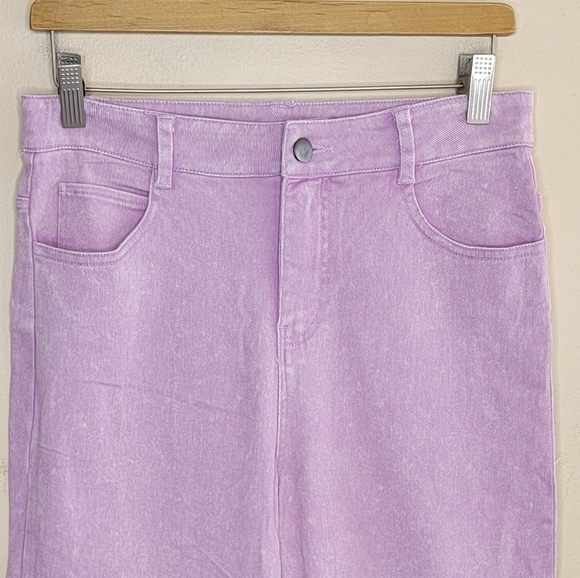 Everyday Chic Boutique | Lavender Wide Leg Cropped Jeans Size Medium - Picture 4 of 5
